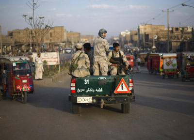 阿富汗警察射杀5名英国军人 布朗表示反恐仍将继续