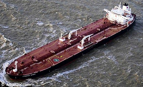 50多艘油轮停留英国沿海 等待油价上涨谋取暴利