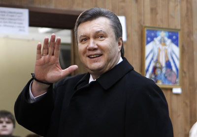 乌克兰大选亚努科维奇宣布获胜 美女总理不服输