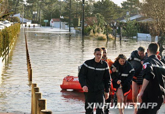 强风暴袭击欧洲 法国45人死亡百万户停电