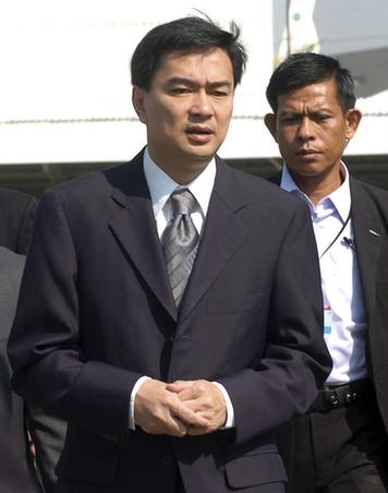 泰国政府拒绝国会和谈提议 曼谷局势更加紧张