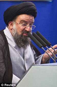 内贾德称男人可以系领带刮胡子 激怒伊朗宗教人士