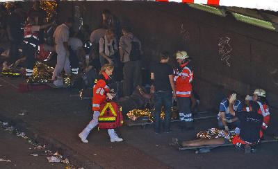 德国音乐节发生踩踏惨剧 19人死亡300多人受伤