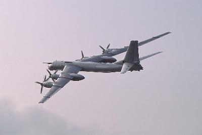 俄罗斯重型军用运输机坠毁 机上12人全部遇难