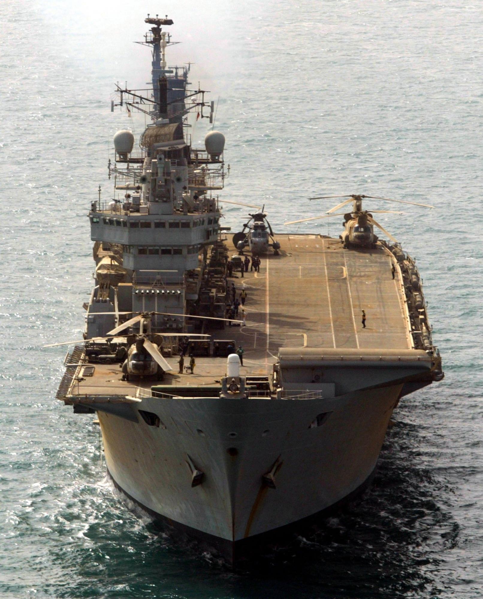 英军“皇家方舟”号航母提前3年退役 网上拍卖未设底价
