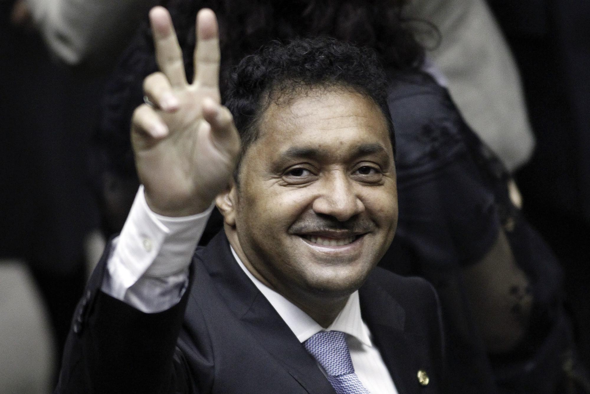 巴西“小丑议员”被爆用公款高薪聘请前同事当秘书