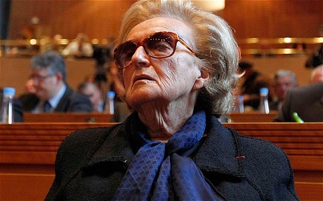 法国前第一夫人连任地方议员40年 涉嫌操纵选举