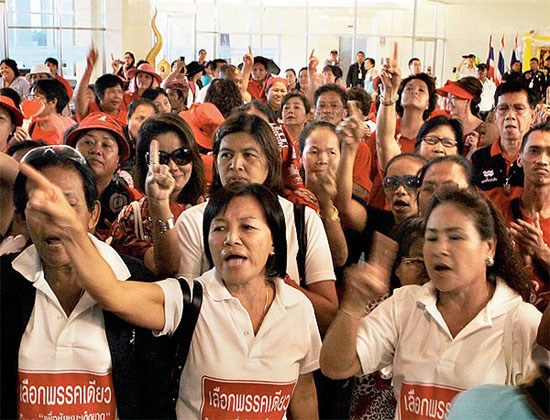 “候任总理”英拉未通过议员资格审查 泰国大选或存变数