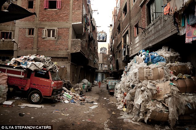 延续数百年的歧视？开罗郊外”垃圾之都“令人震惊