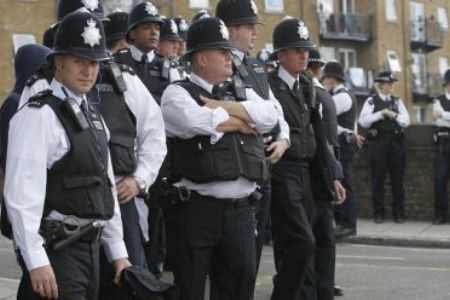 英国诺丁山狂欢节安保措施升级 约170人被捕