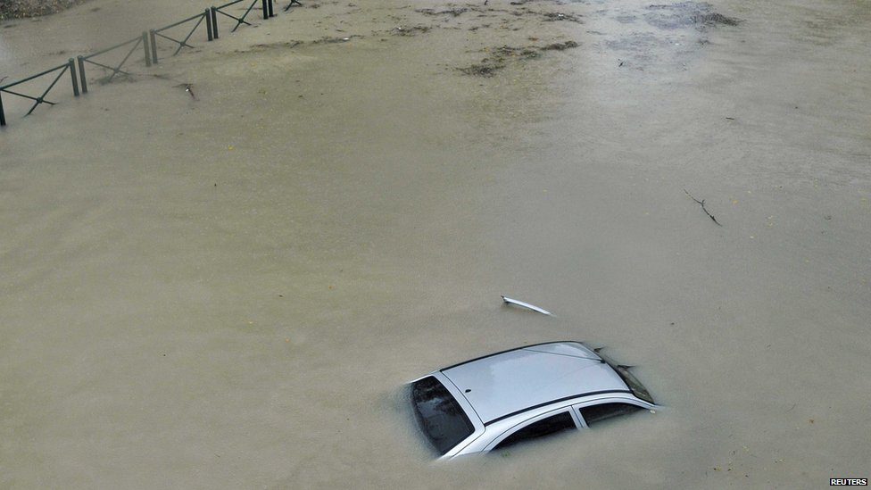 法国意大利遭持续强降雨侵袭 多人死亡数千人疏散