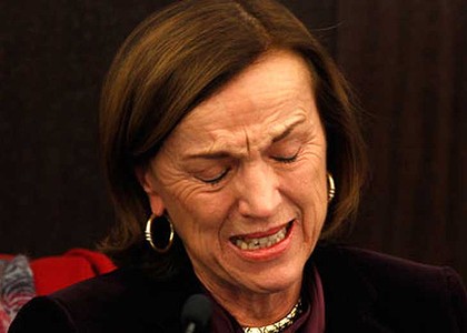 图：意大利女部长解释一揽子紧缩政策时痛哭流涕