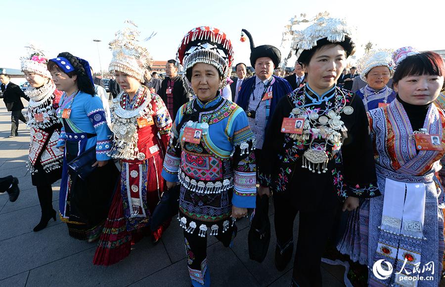 2014两会：少数民族代表委员的特色帽饰