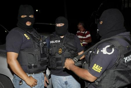 洪都拉斯军警“围困”巴西使馆