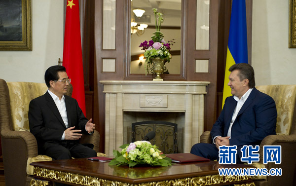 胡锦涛会见乌克兰总统亚努科维奇