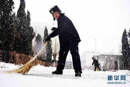 我国部分地区迎来大风雨雪天气