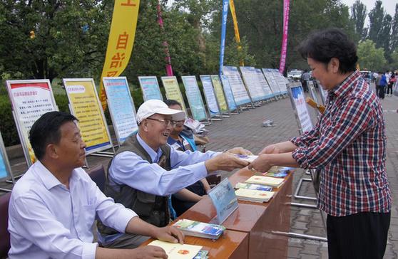 各地开展禁毒宣传活动