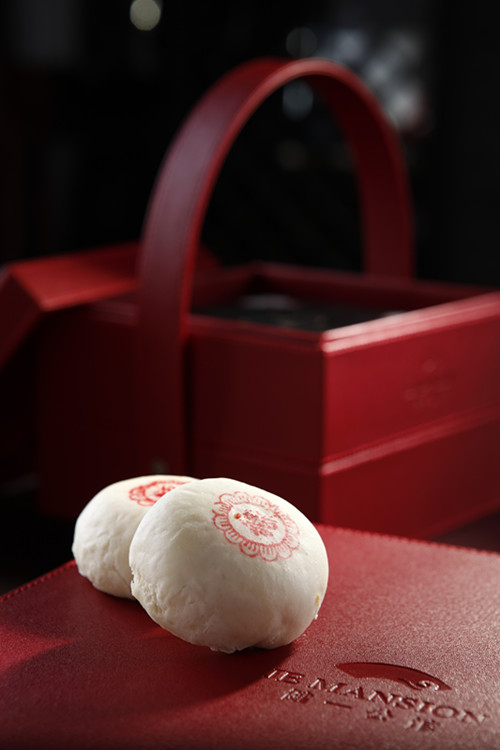 健一公馆：酥皮玫瑰月饼