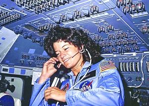美国首名女宇航员辞世 曾撰写5本儿童科普书