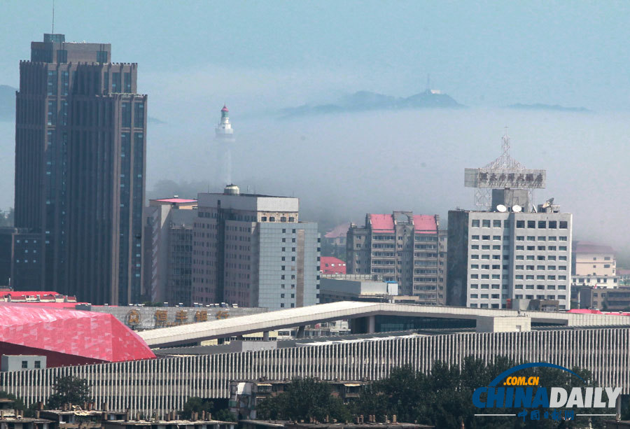 山东烟台海滨现“海市蜃楼”景观