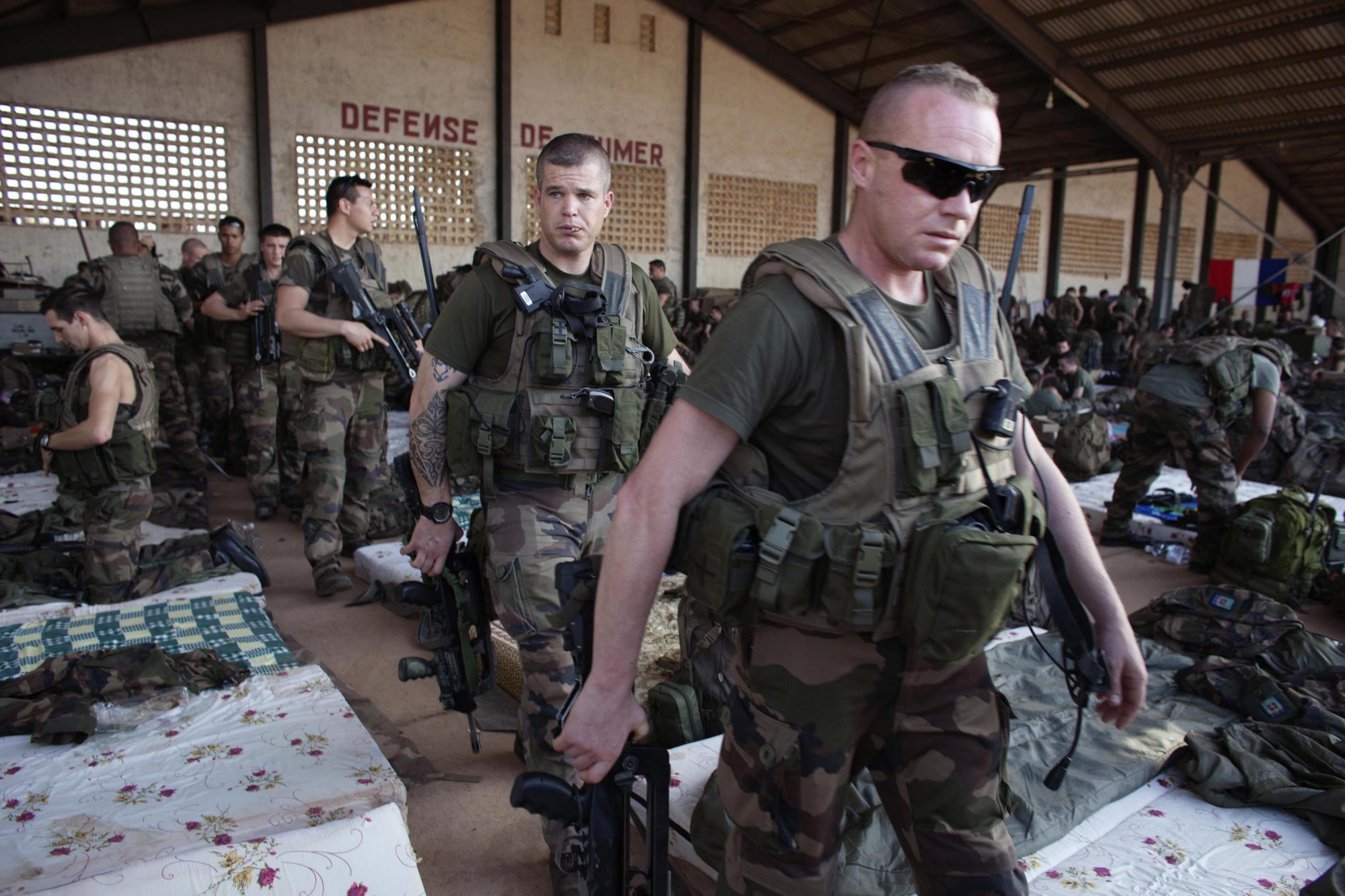 法国加速马里军事行动 本土受极端组织恐怖威胁