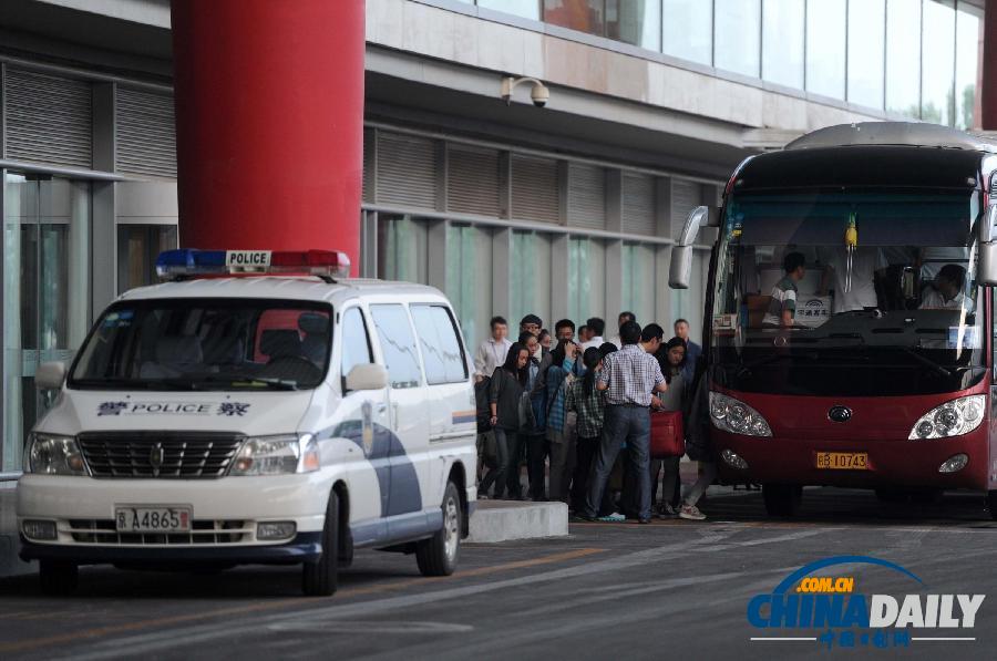 韩亚空难事件浙江师生回国抵京