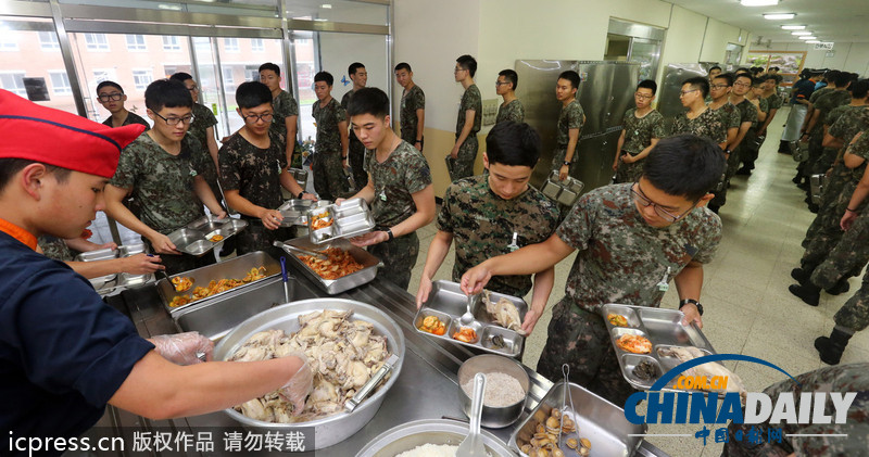 美味大补超幸福！韩国陆军训练食谱加入鲍鱼参鸡汤