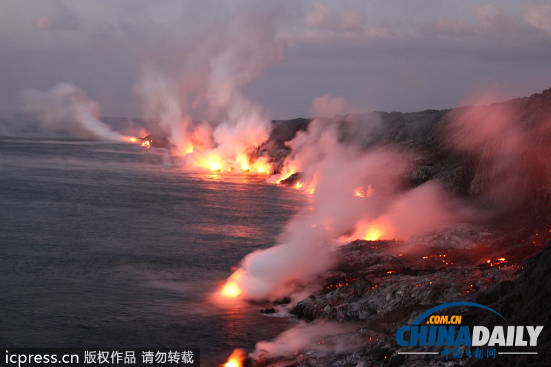 高难度摄影：夏威夷熔岩入海美景摄人心魄（组图）