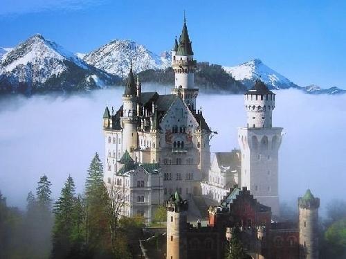 10 Most fascinating castles in the world