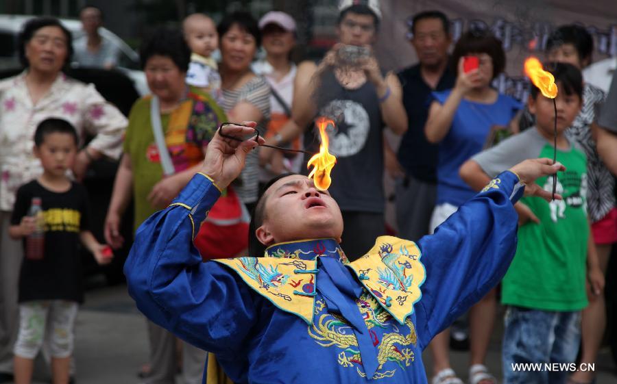 Citizens enjoy cultural activity in Tongzhou