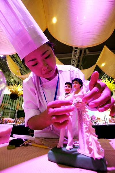 Romantic Dough Figurines on display at Wedding Expo