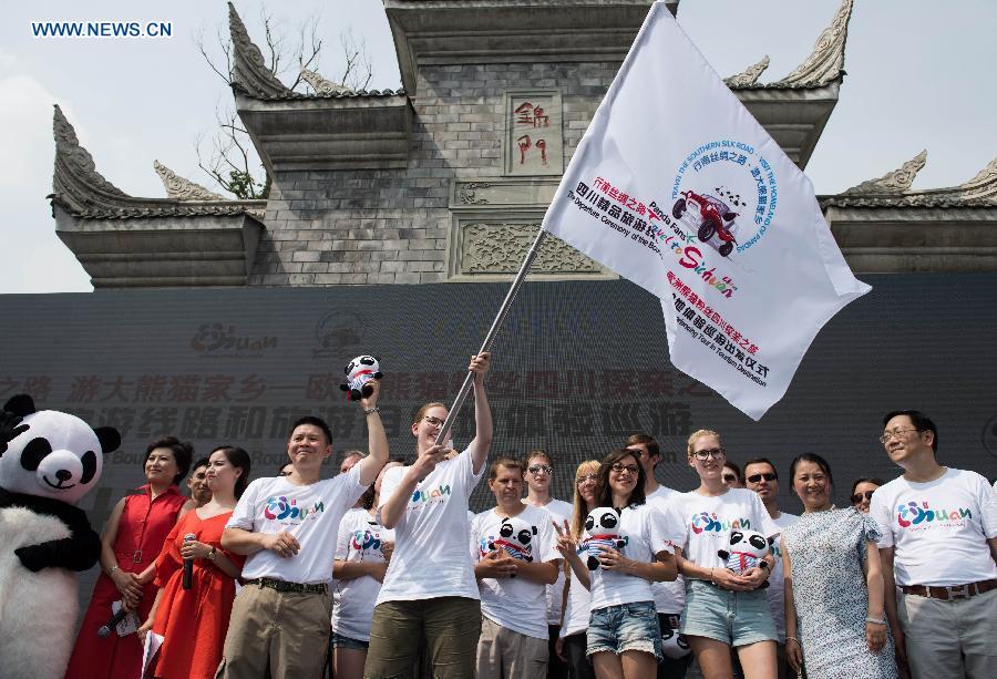12 European panda fans travel to China's Sichuan