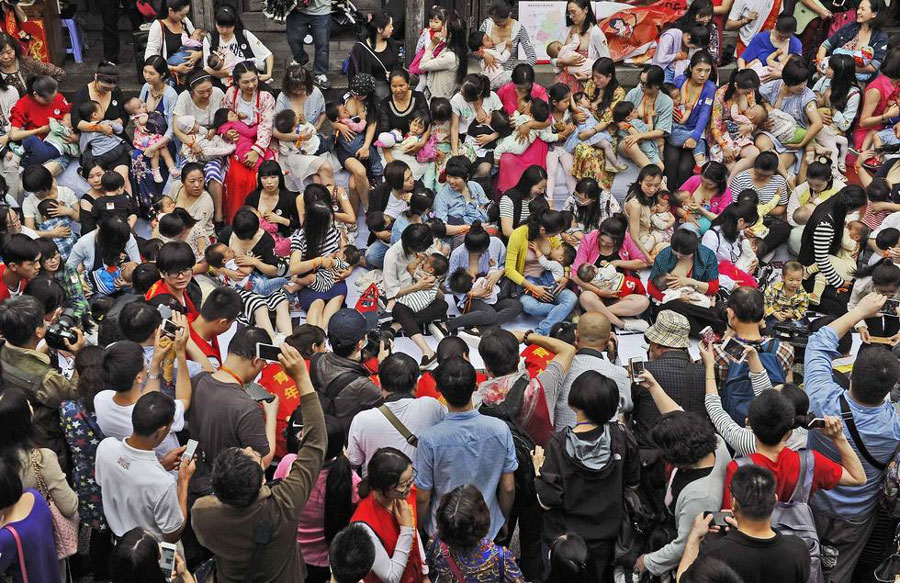 Fuzhou mothers launch campaign to promote public breastfeeding