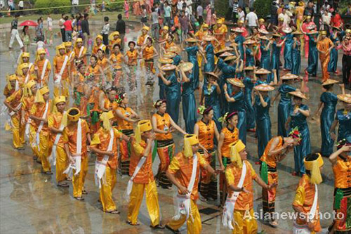 Water-Splashing Festival