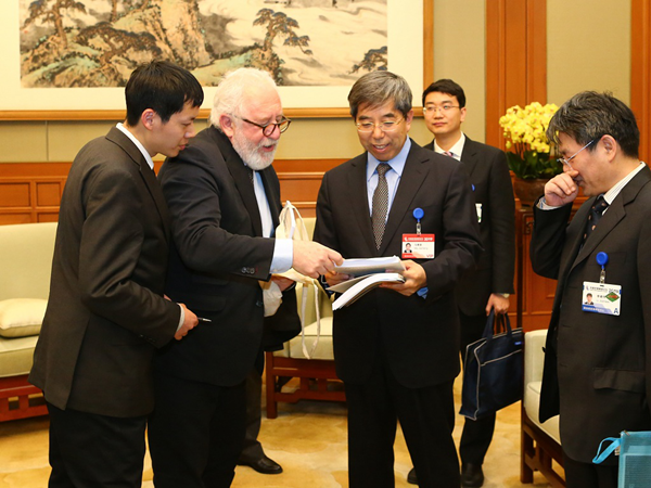 DRC official meets with director of the OECD Development Center