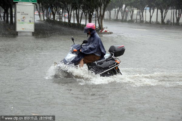 Over 290 thousand evacuated as Typhoon Matmo landed in Fujian