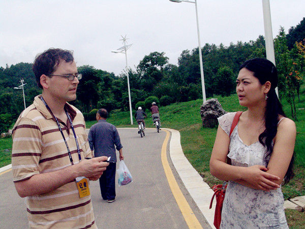 中国日报外籍专家采访贵阳市民