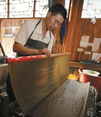 Cultural journey helps promote, protect ethnic traditions, crafts