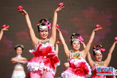 Visitors flock to Guizhou azalea festival