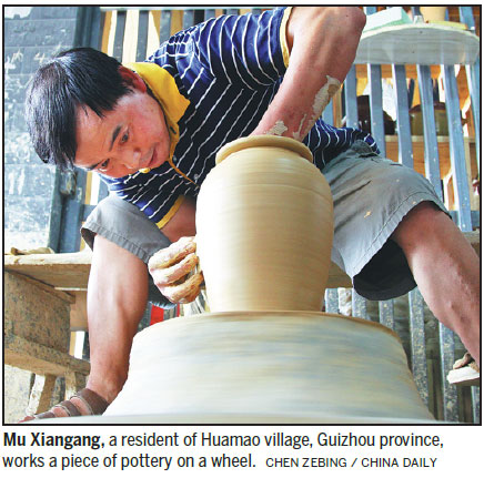 Through paper and pottery, artisans redefine village