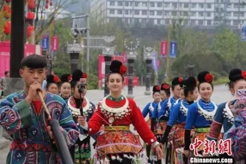 An American girl becomes a town mayor in Guizhou