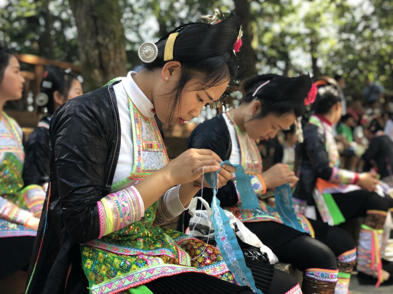 Tourism promotes rural development in SW Chinese village