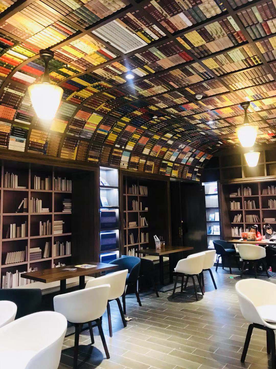 Splendid bookstore opens up in Guiyang, SW China's Guizhou province