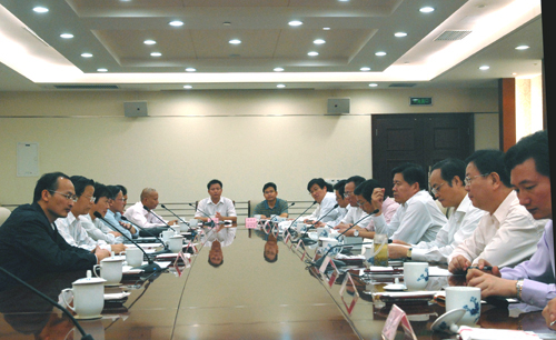 Local officials learn from Shanghai