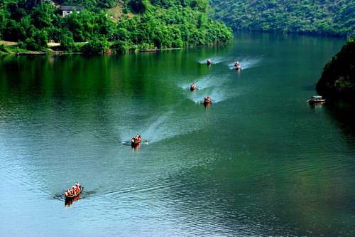 Badong Shenong Stream