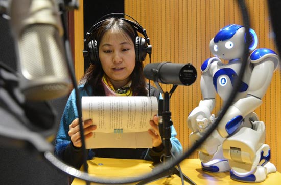 Inner Mongolian enterprise develops Mongolian speaking robot