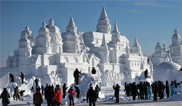 Jingyue Snow World opens to tourists in Jilin