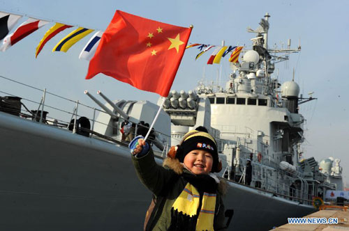 Four warships of Chinese navy hold open day to public
