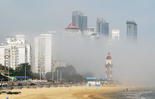 China's Yantai silk-like advection fog