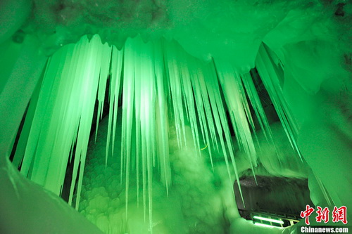 Extraordinary beauty in Shanxi's million-year-old ice cave